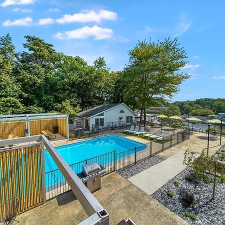 Holiday Hill Resort Saugatuck Exterior foto