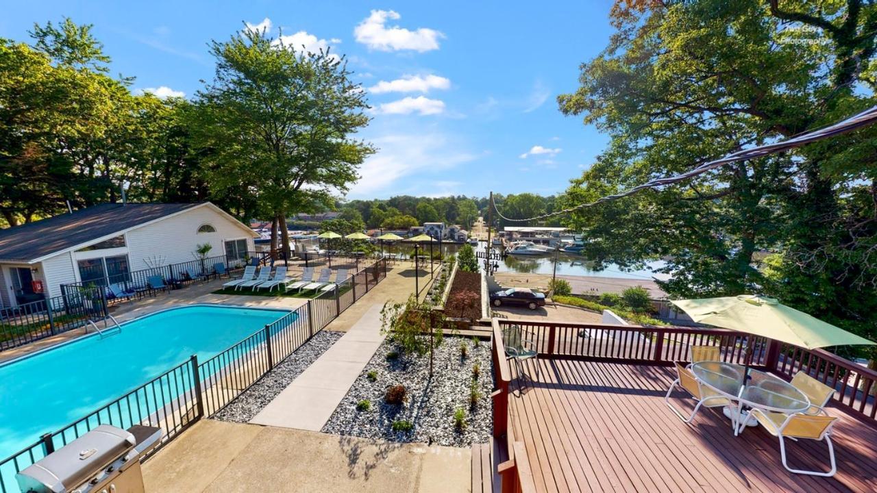 Holiday Hill Resort Saugatuck Exterior foto