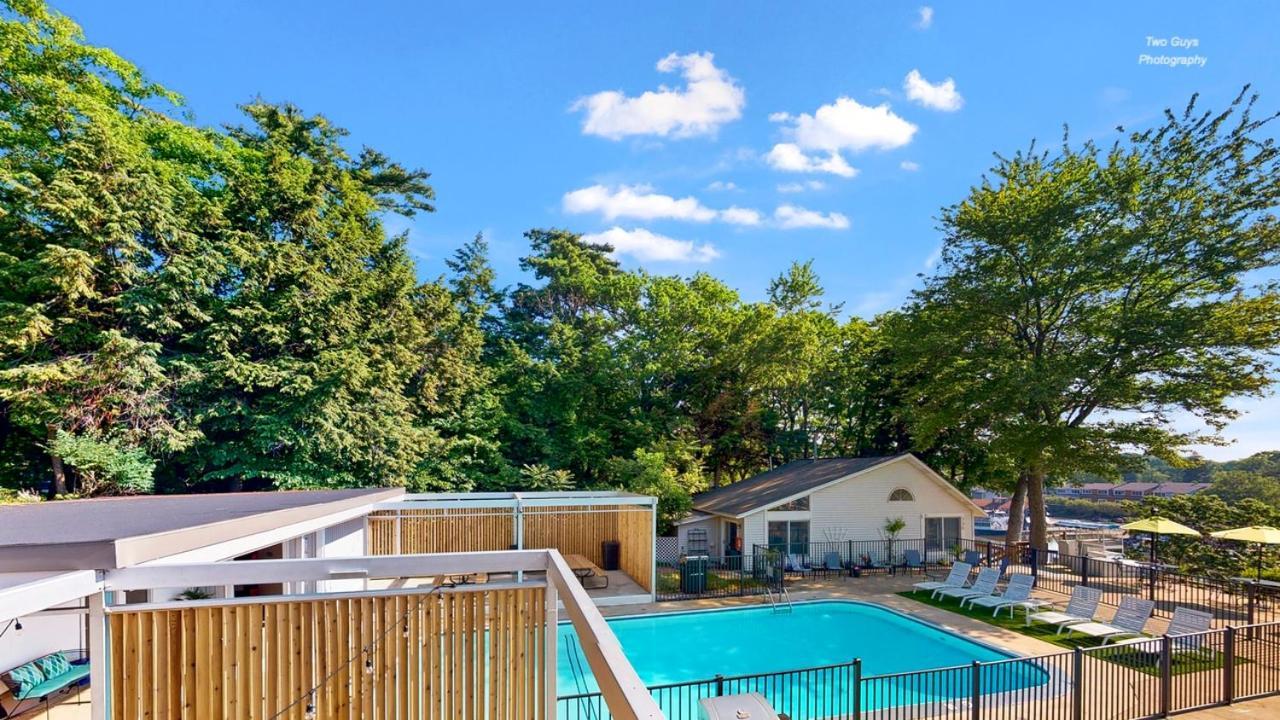 Holiday Hill Resort Saugatuck Exterior foto