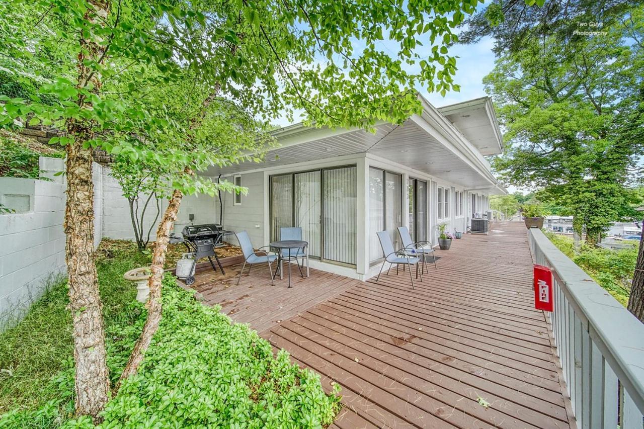 Holiday Hill Resort Saugatuck Exterior foto
